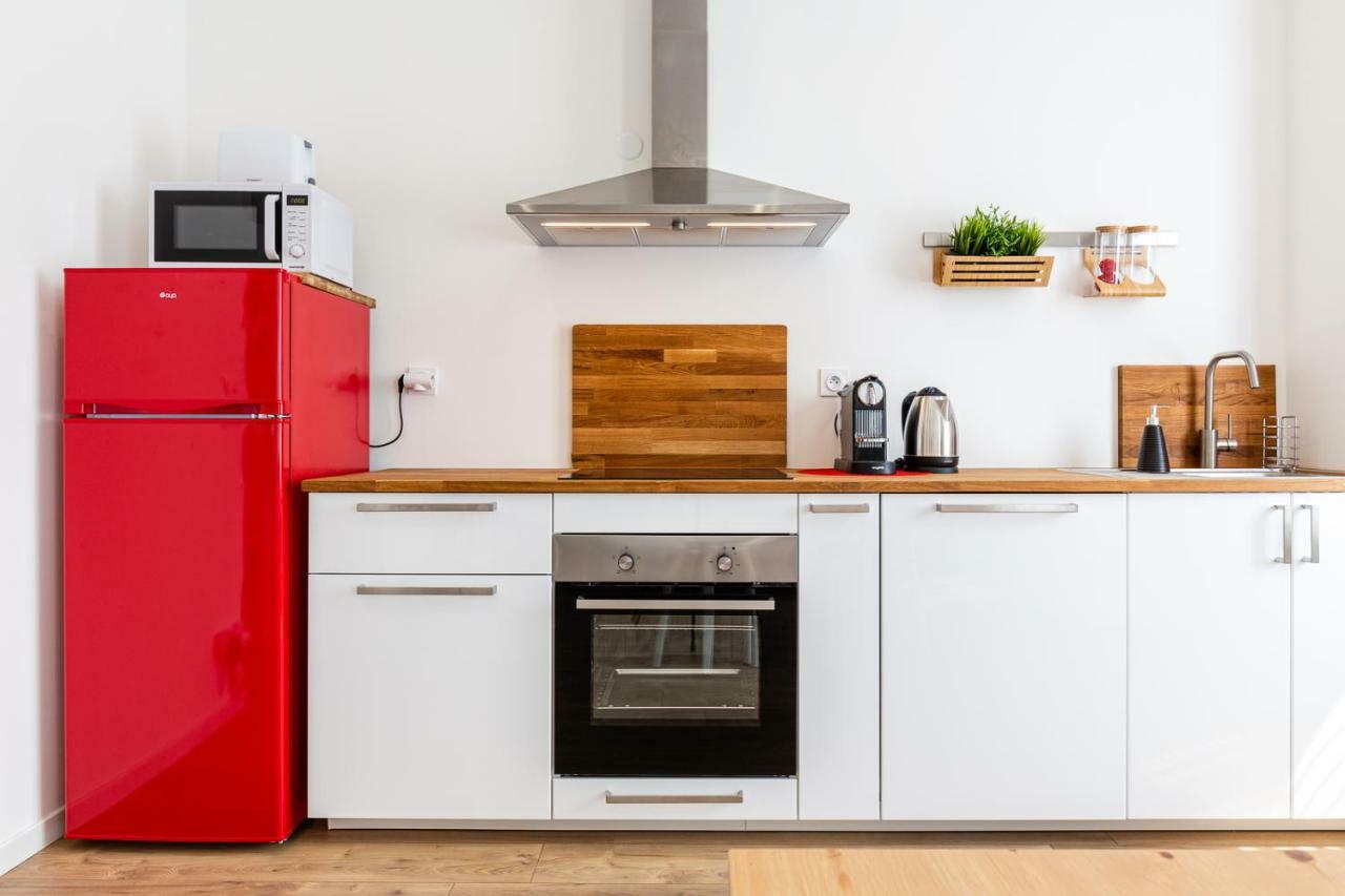 Misirlou -superbe Dans La Vieille Appartement Marseilles